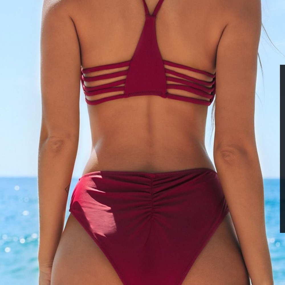 Bikini - Picture 2 of 6